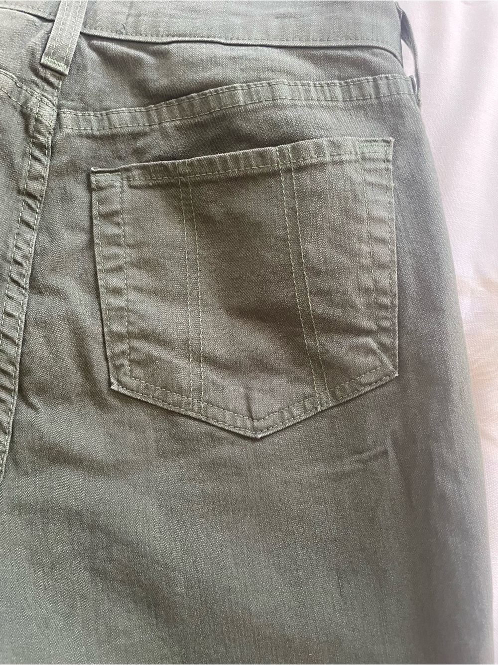 NYDJ Lift Tuck Olive Green Flared Crop-Leg Military Jeans - Picture 6 of 9